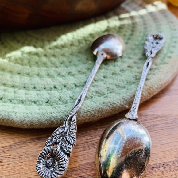💫 VINTAGE | Floral Antique Silver Rare Italian Mini Teaspoon Set of Two - Picture 3 of 5